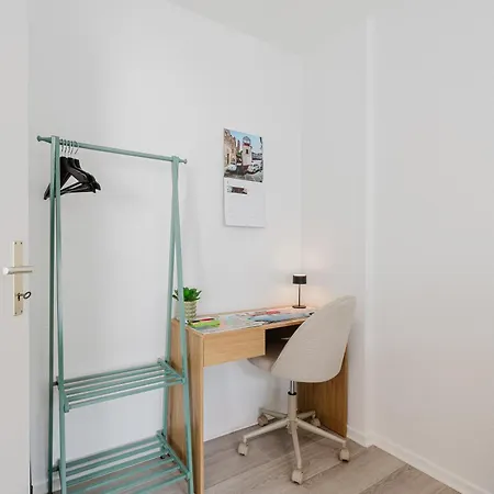 Zentrales Kaefer Apartment, Kueche, Parkplatz, Balkon Wolfsburg