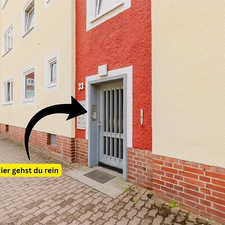 Zentrales Kaefer Apartment, Kueche, Parkplatz, Balkon