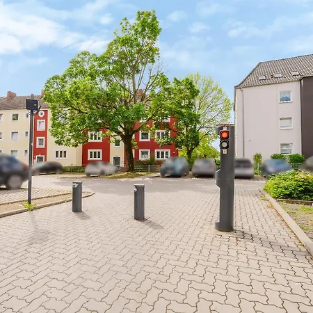 Zentrales Kaefer Apartment, Kueche, Parkplatz, Balkon *